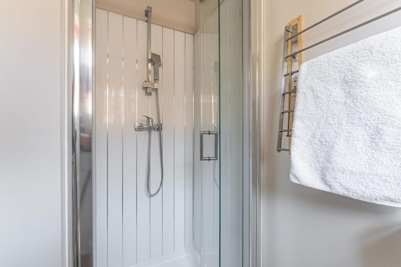 Superb One Bedroom Apartment In Coventry Cv1 *New* Dış mekan fotoğraf